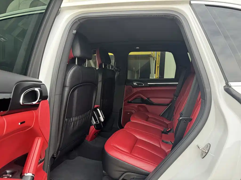 PORSCHE CAYENNE NEW ENERGY