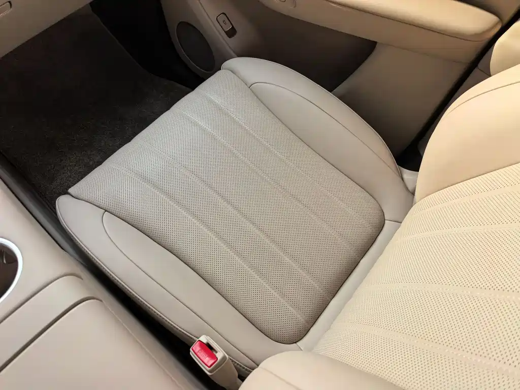 AITO ASK THE WORLD M7