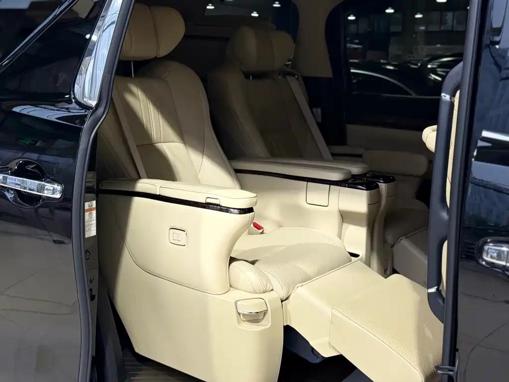 Toyota Alphard — фотографии объявления, Фото 18