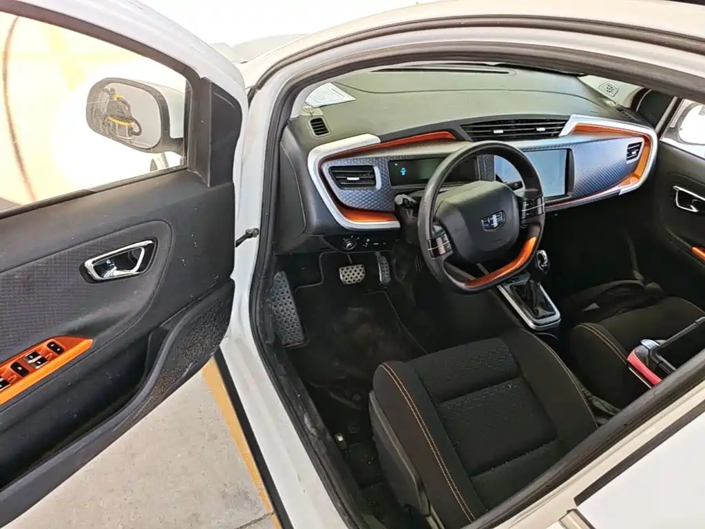 Geely Vision X1 — миниатюра 16