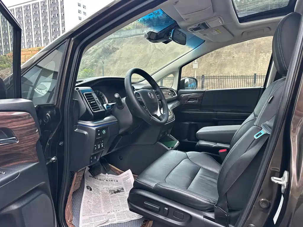 Honda Elysion 2016 2.4L