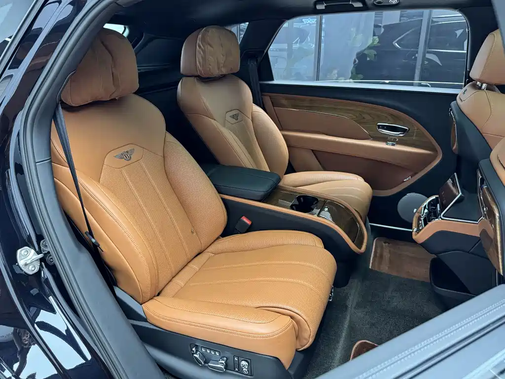 Bentley Bentayga — фотографии объявления, Фото 17