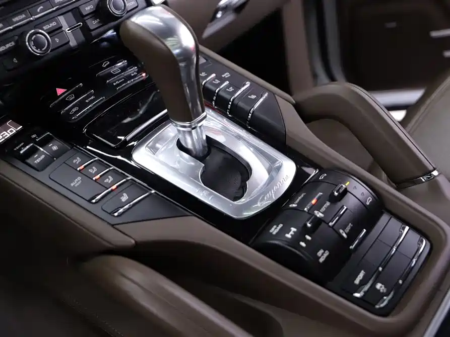 Porsche Cayenne 2014 Cayenne Platinum Edition 3.0T