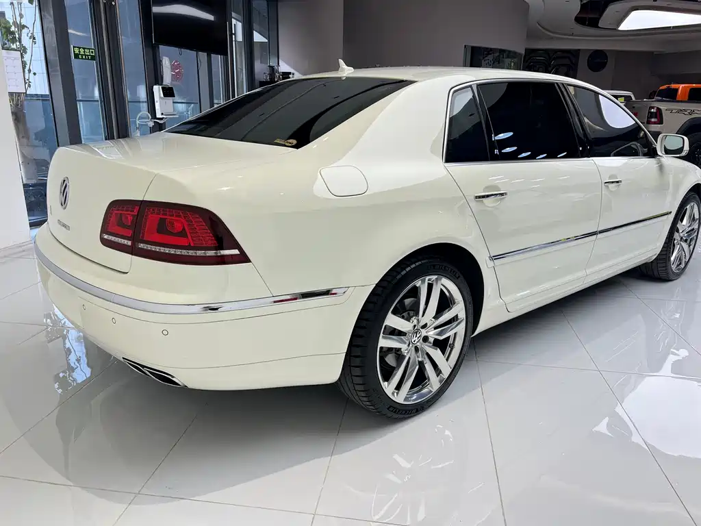 Volkswagen Phaeton — миниатюра 3