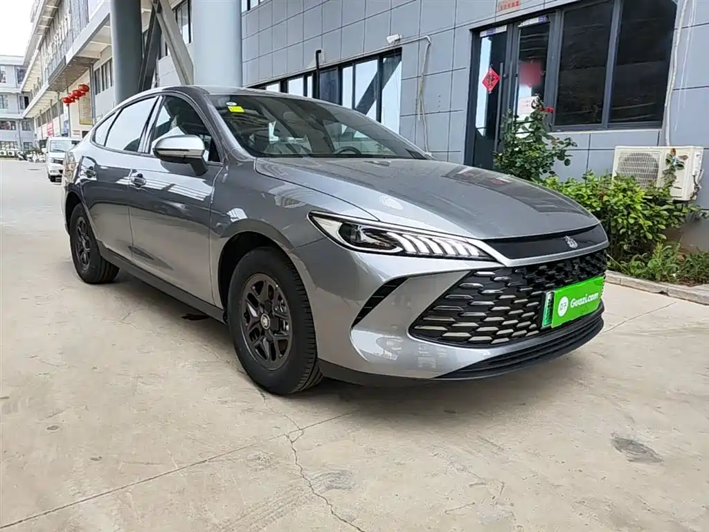 BYD Qin Plus PLUS 2025 DM-i Smart Drive 128KM