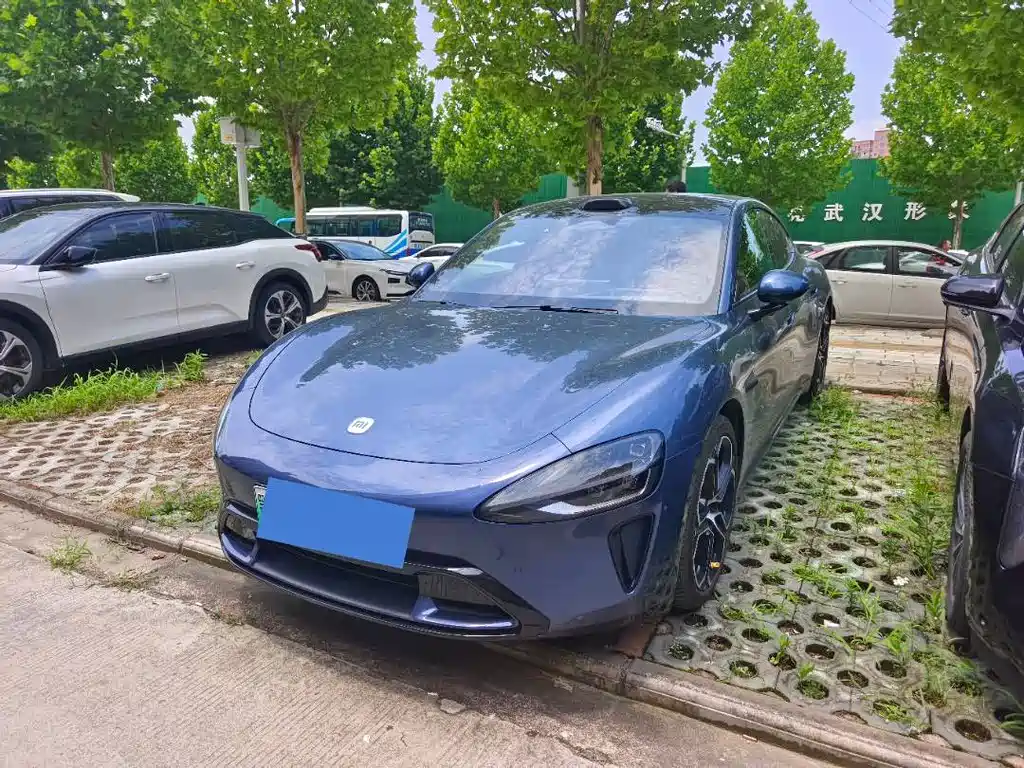2025 xiaomi SU7 - zdjęcie 1 z 8