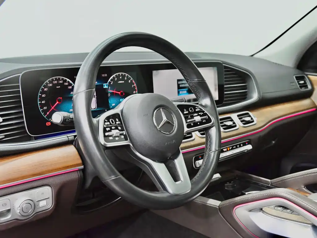 Mercedes-Benz GLE New Energy — миниатюра 16