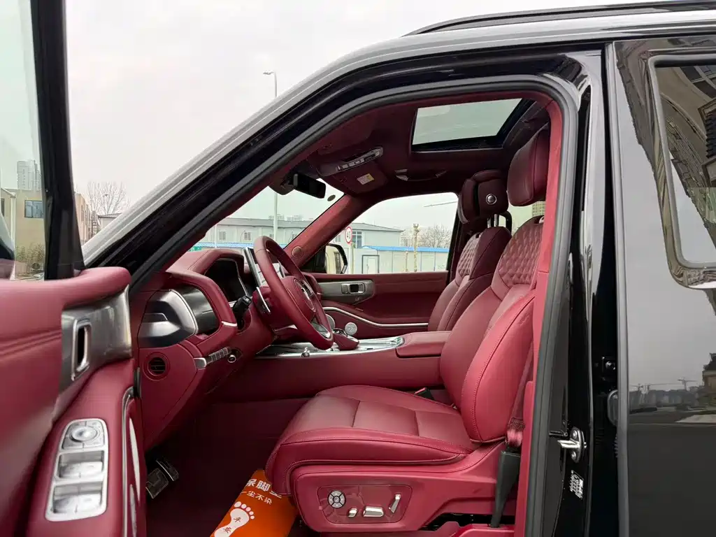 TANK TANK 700 NEW ENERGY