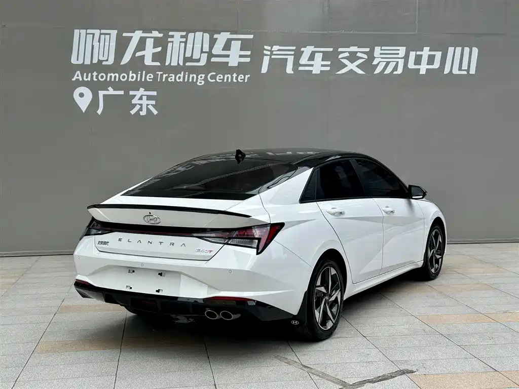 Hyundai Elantra 2021 240TGDi DCT LUX Luxury