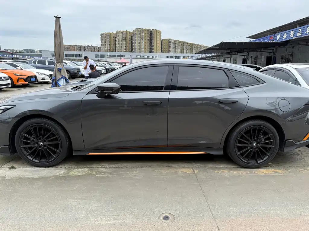 Changan UNI-V 2024 1.5T Luxury Sport