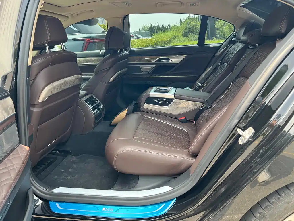 BMW 7 Series 7 2019 740Li Lead Luxury
