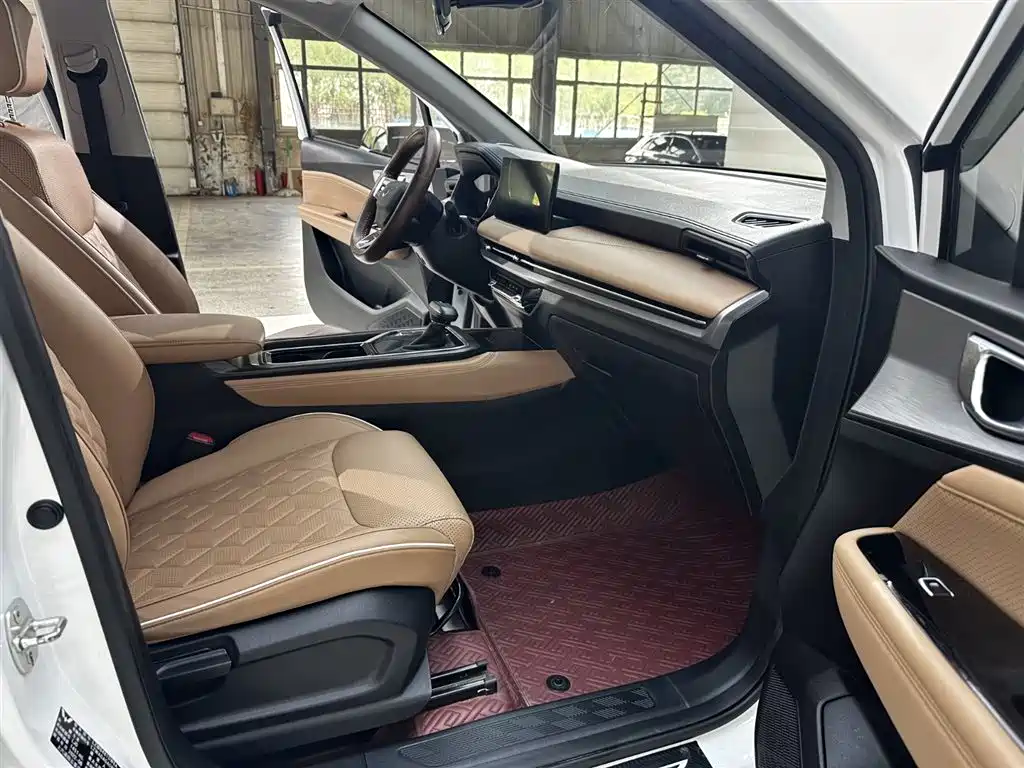 Wuling Jiachen 2022 1.5T CVT Premium Flagship