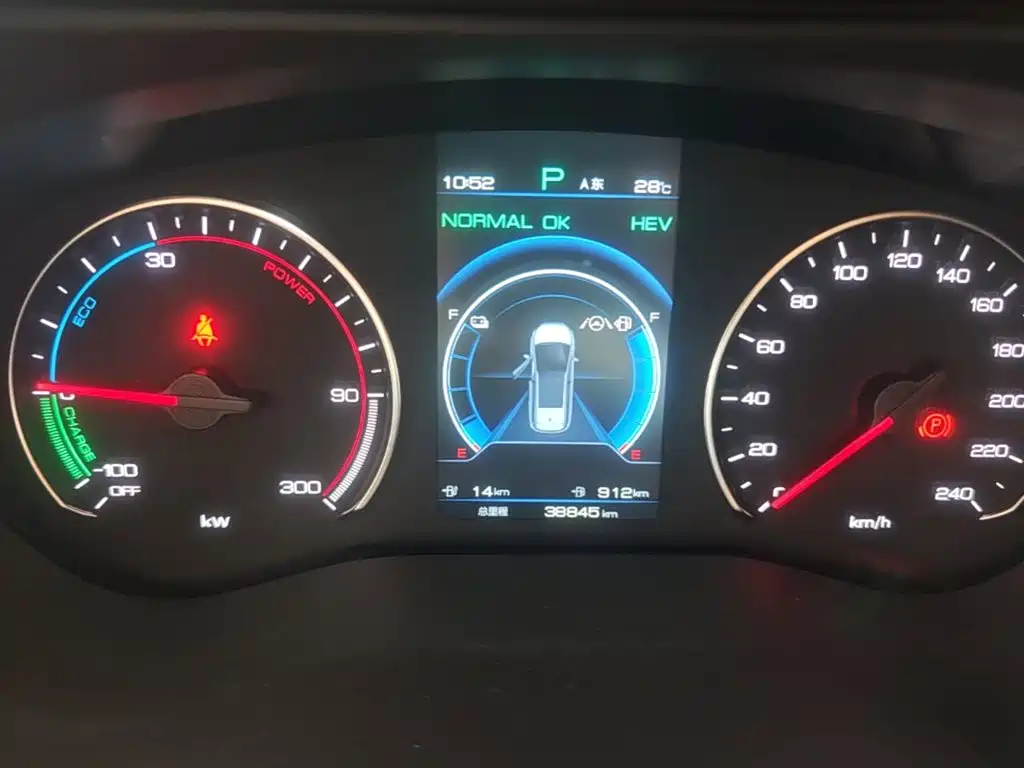 BYD MAX New Energy — миниатюра 12