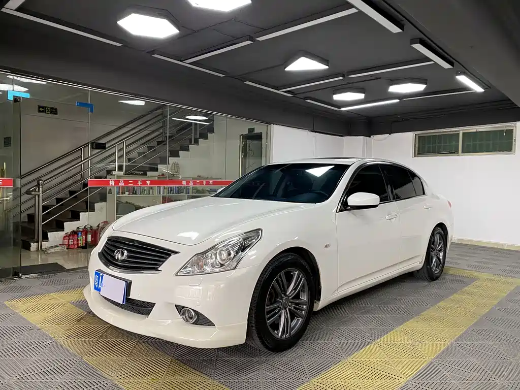 Infiniti G 2014