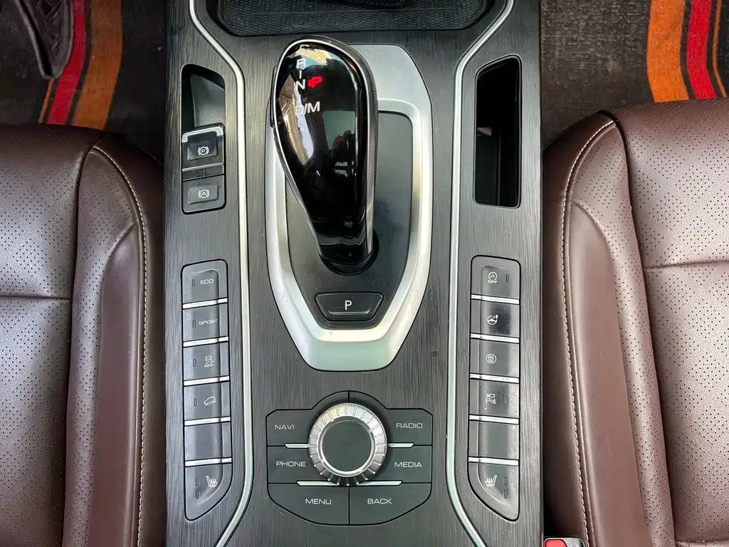 WEI PAI WEI BRAND VV6