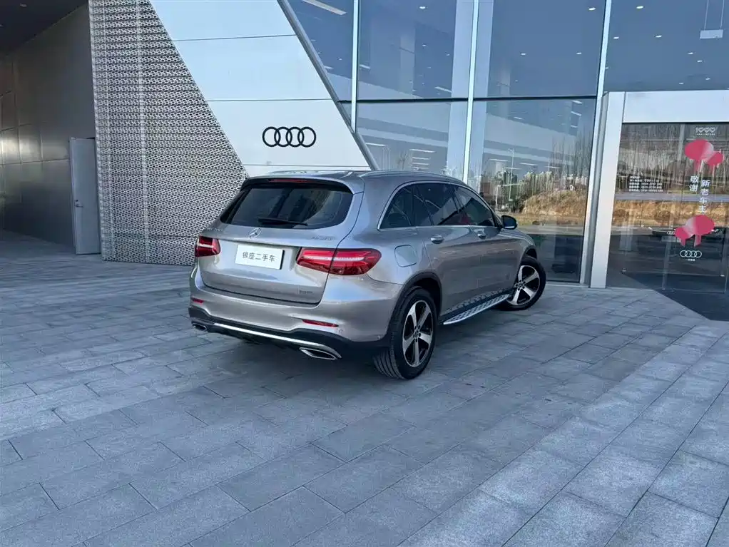 MERCEDES-BENZ GLC