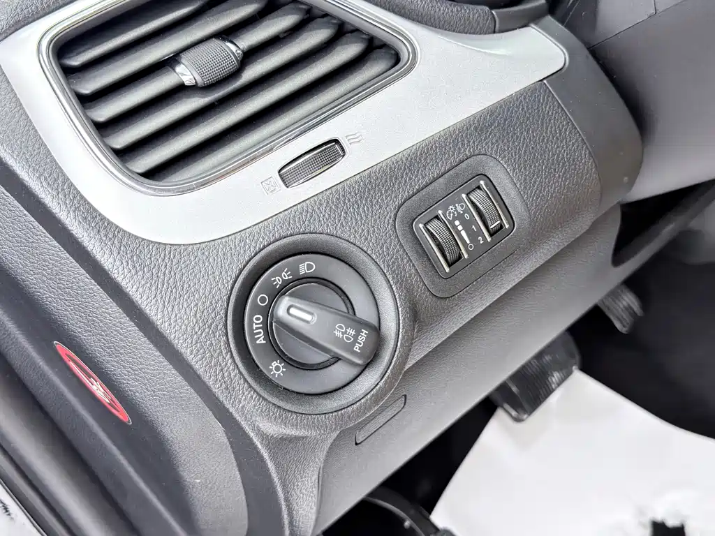 Dodge Journey — миниатюра 11