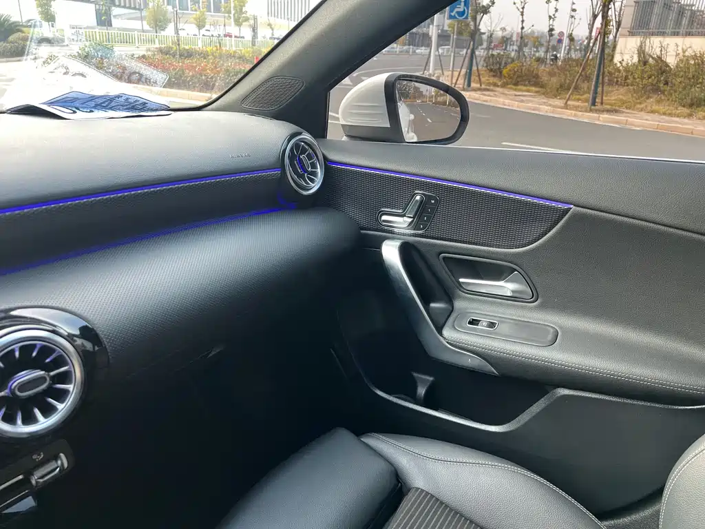 MERCEDES-BENZ A CLASS