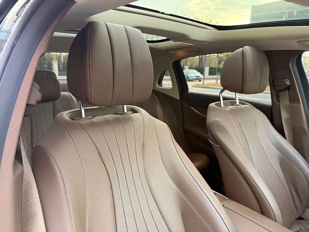 MERCEDES-BENZ E CLASS