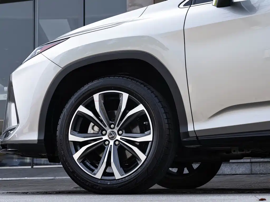 Lexus RX — миниатюра 8