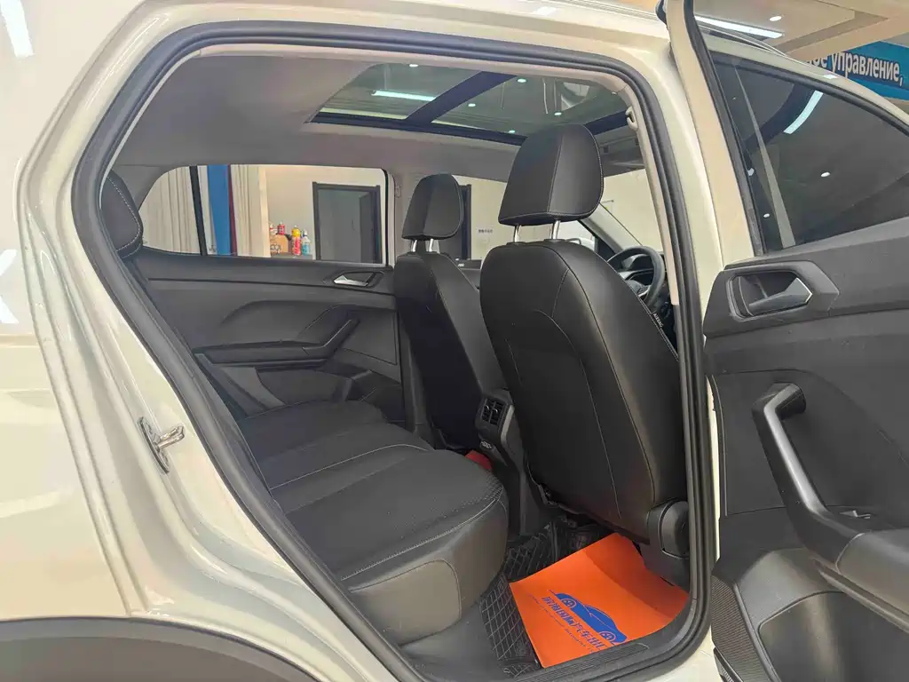 VOLKSWAGEN EXPLORING THE SHADOW