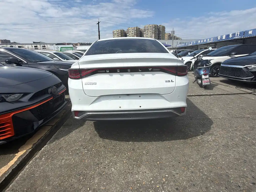 Geely Emgrand L — миниатюра 14