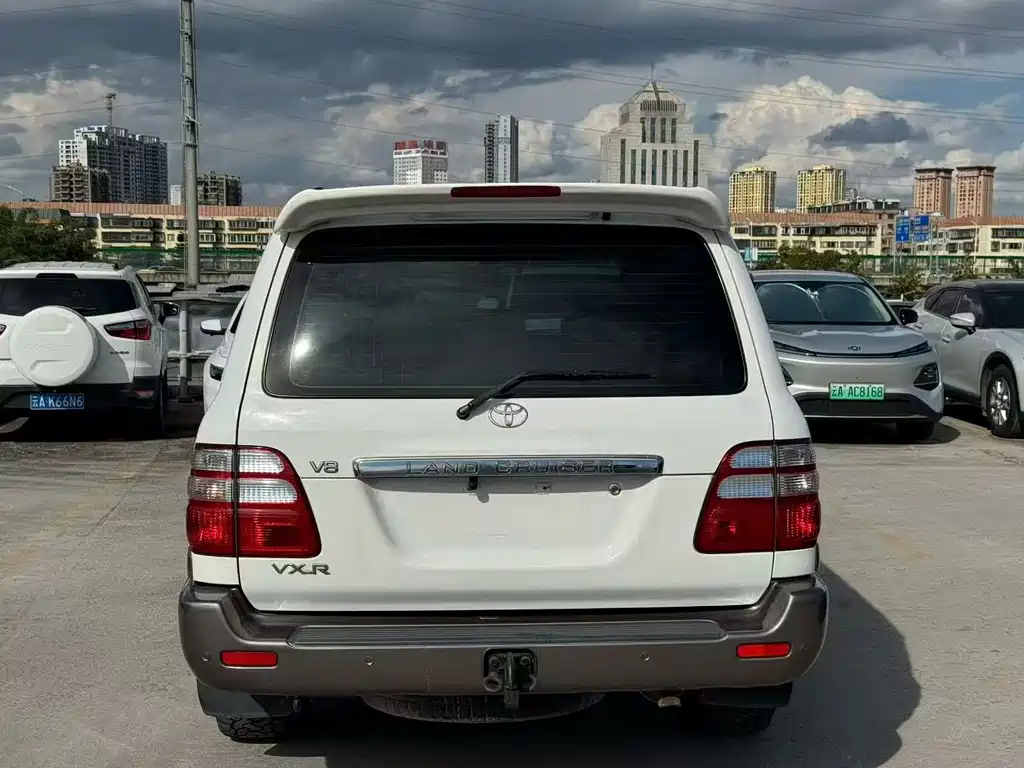 Toyota Land Cruiser — миниатюра 8