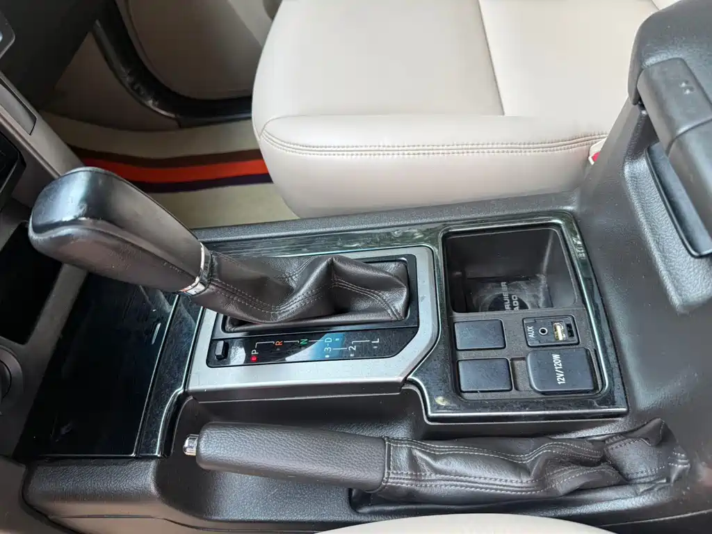 Toyota Prado (Import) — миниатюра 26