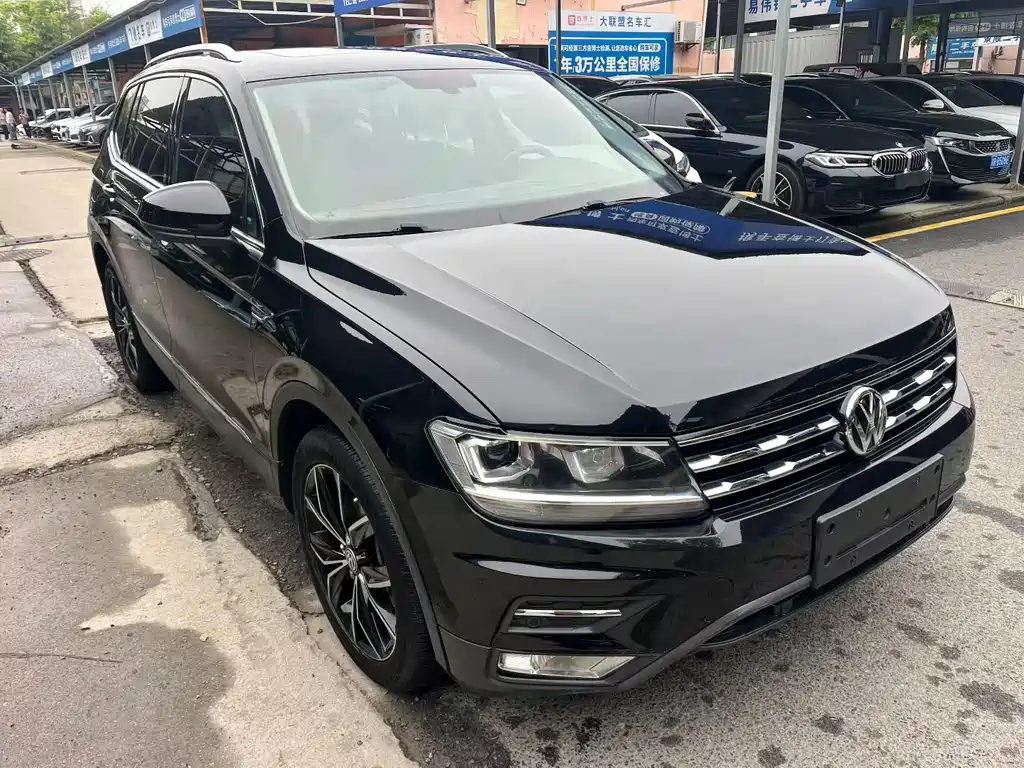 Volkswagen Tiguan L L 2020 330TSI AT Luxury VI