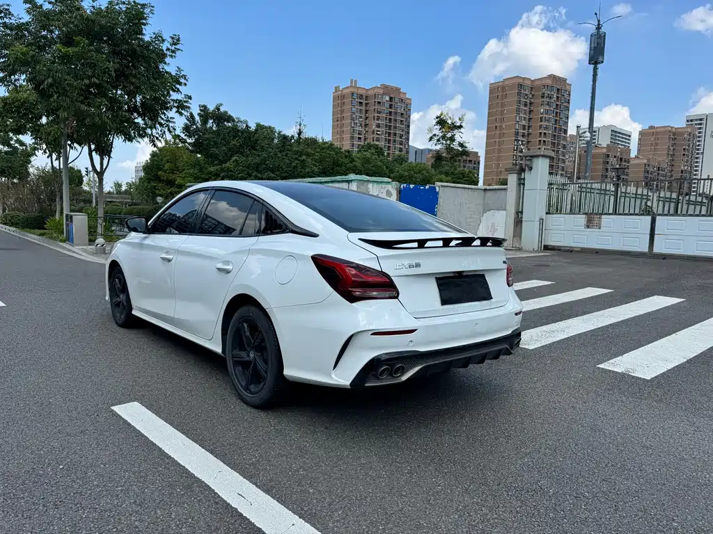 MG MG5 Scorpio — миниатюра 11