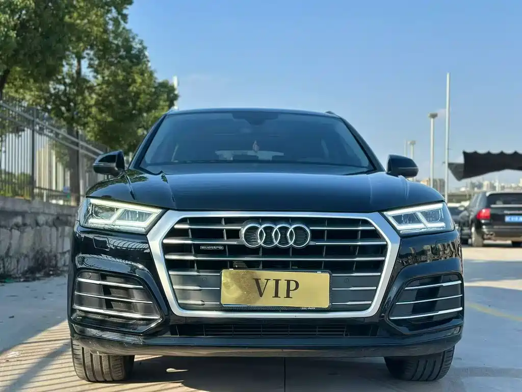 Audi Q5L — миниатюра 2