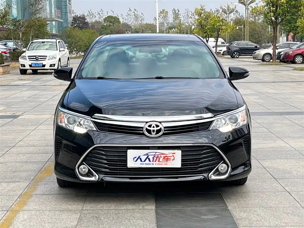 TOYOTA CAMRY