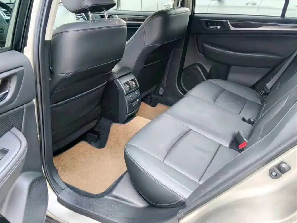 Subaru Outback — миниатюра 6