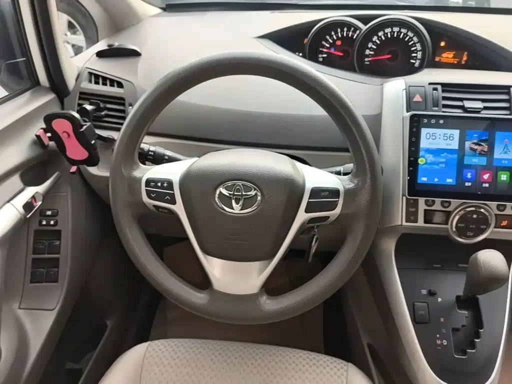 Toyota Verso — миниатюра 11