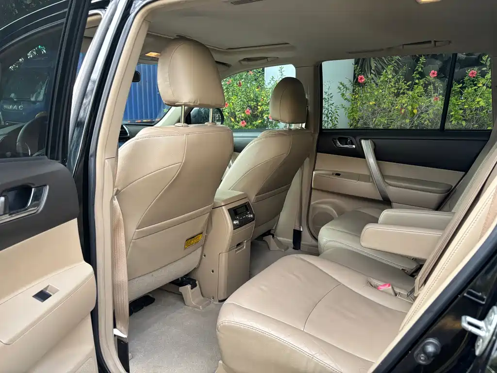 Toyota Highlander — миниатюра 5