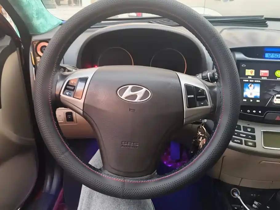 Hyundai Elantra — миниатюра 15
