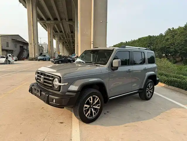 2023 TANK 300