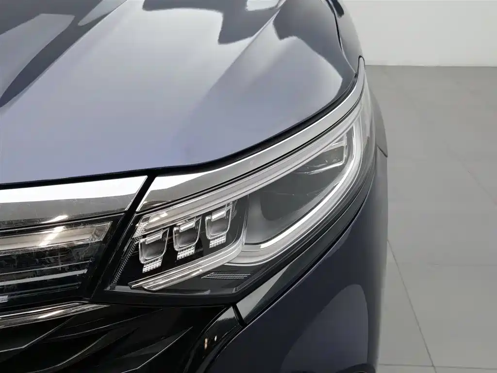 Roewe iMAX8 2021 400TGI Supreme