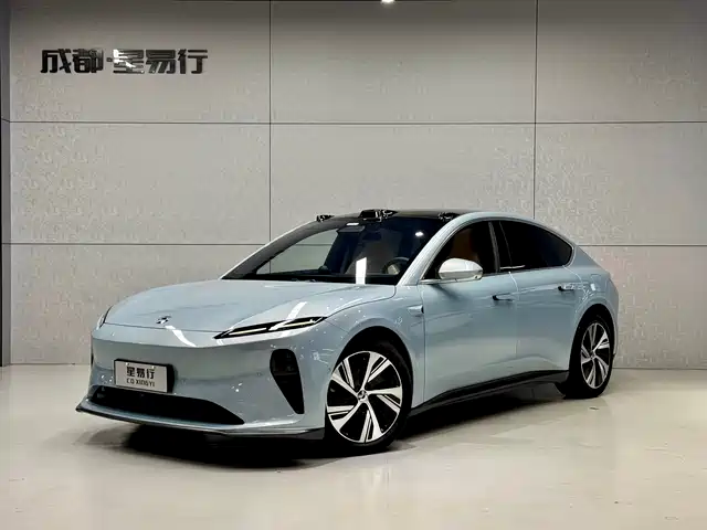 NIO ET5