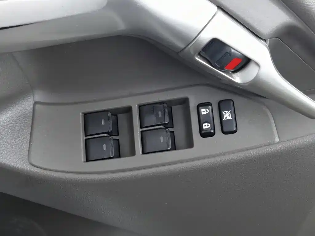 Toyota Verso — миниатюра 9