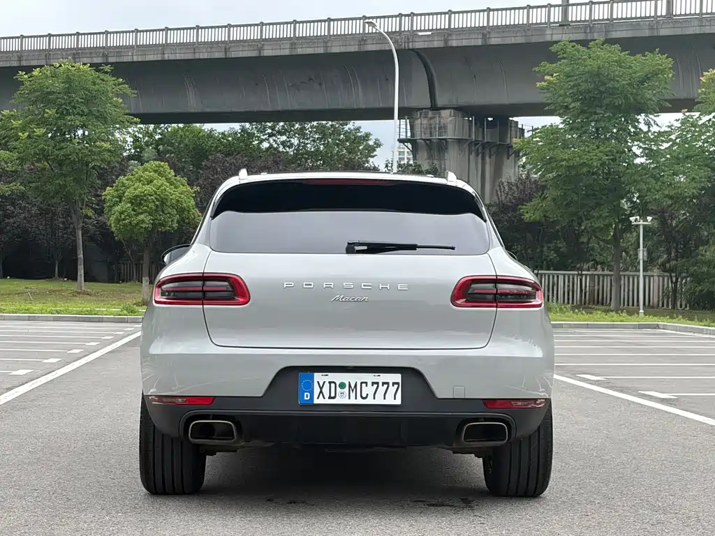 Porsche Macan 2016 Macan 2.0T