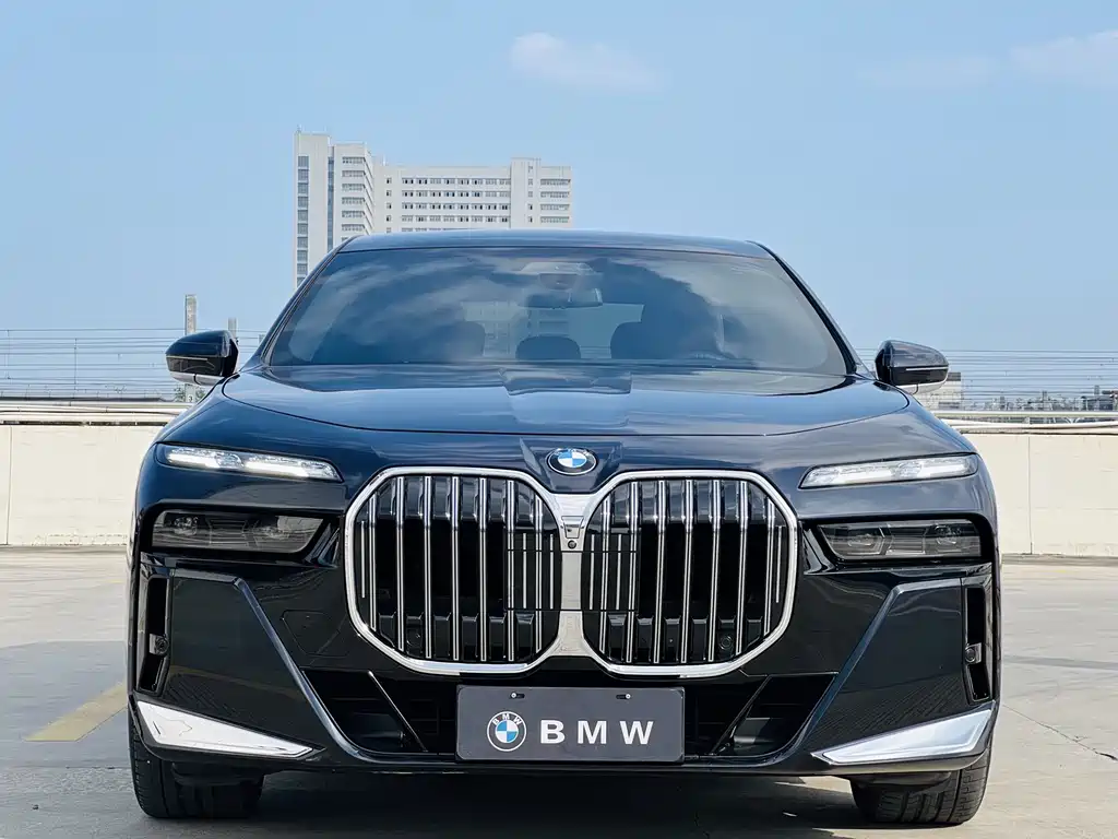 BMW 7 Series 7 2023 740Li Premium M Sport