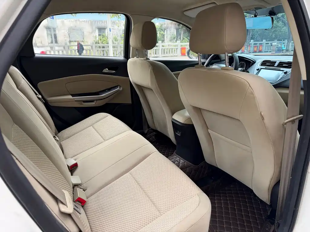 Ford Escort 2015 1.5L AT Comfort