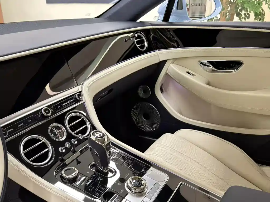 Bentley Continental PHEV — миниатюра 5