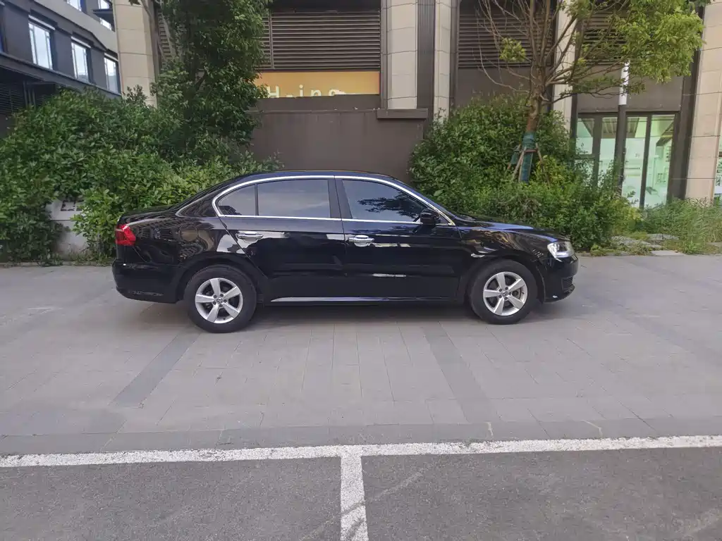 Volkswagen Lavida 2015 1.6L AT