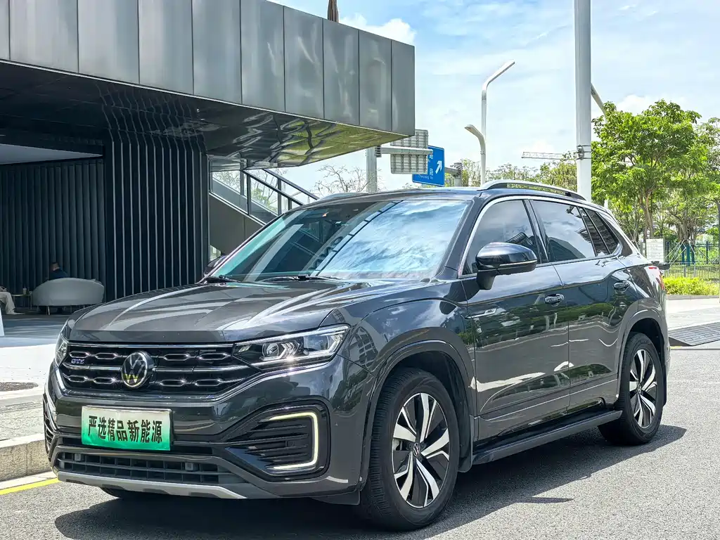 Volkswagen GTE PHEV 2022