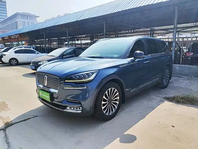 Lincoln Aviator
