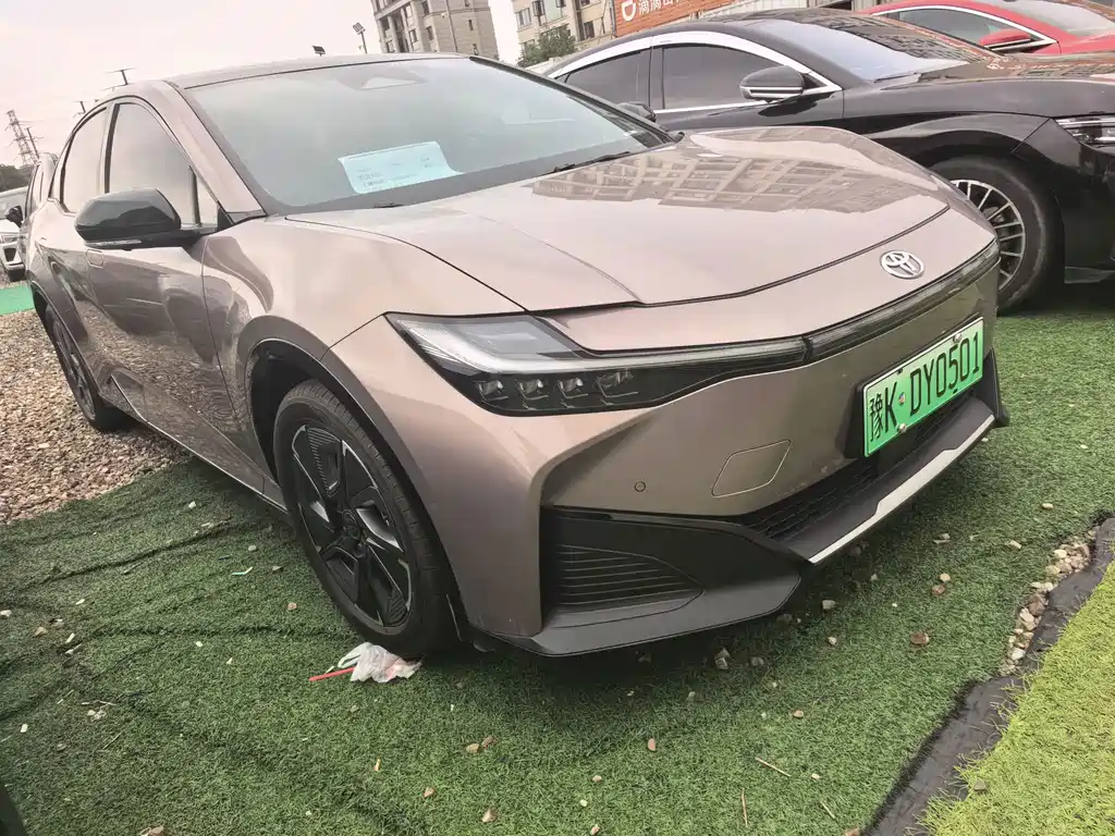 Toyota bZ3 — миниатюра 3