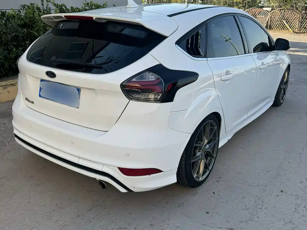 Ford Focus — миниатюра 4