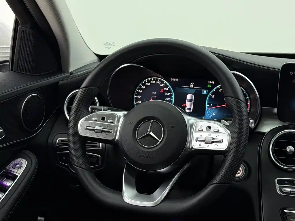 Mercedes-Benz C-Class — миниатюра 9